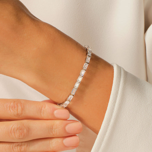 14K WHITE GOLD EMERALD CUT TENNIS BRACELET