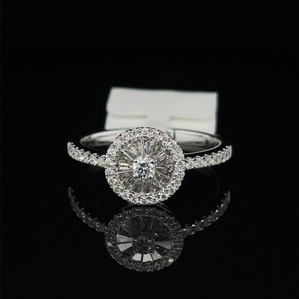 18K White Round Halo Illusion Ring