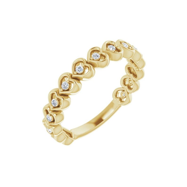 14K Gold 1/8 CTW Diamond Heart Anniversary Band